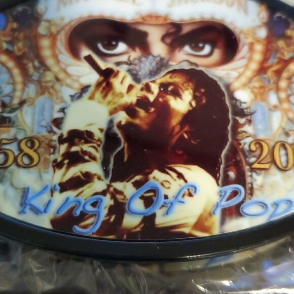 Commemorative Michael Jackson king of pop belt buckle - Picture 3 of 3